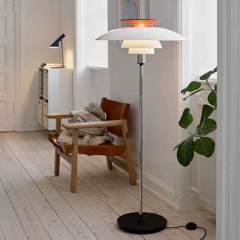 Nordic Designer LED Floor Lamp Simple Living Room Corner Lamp For Bedroom Study Room Sofa Side Mimimalist Bedside Standing Light M251119