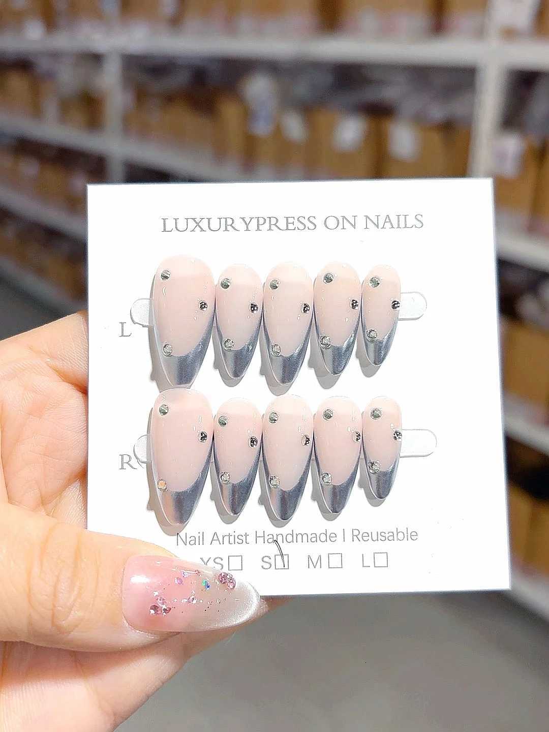 Glossy French-Style Small Diamond Almond-Shaped Fashion Nail Art B099T251118T251119