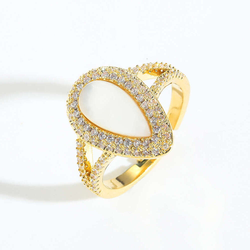 Luxury designer launches Ladies Ice Out VVS Moissanite Ring, Heart-shaped Hip Hop ring, free shipping