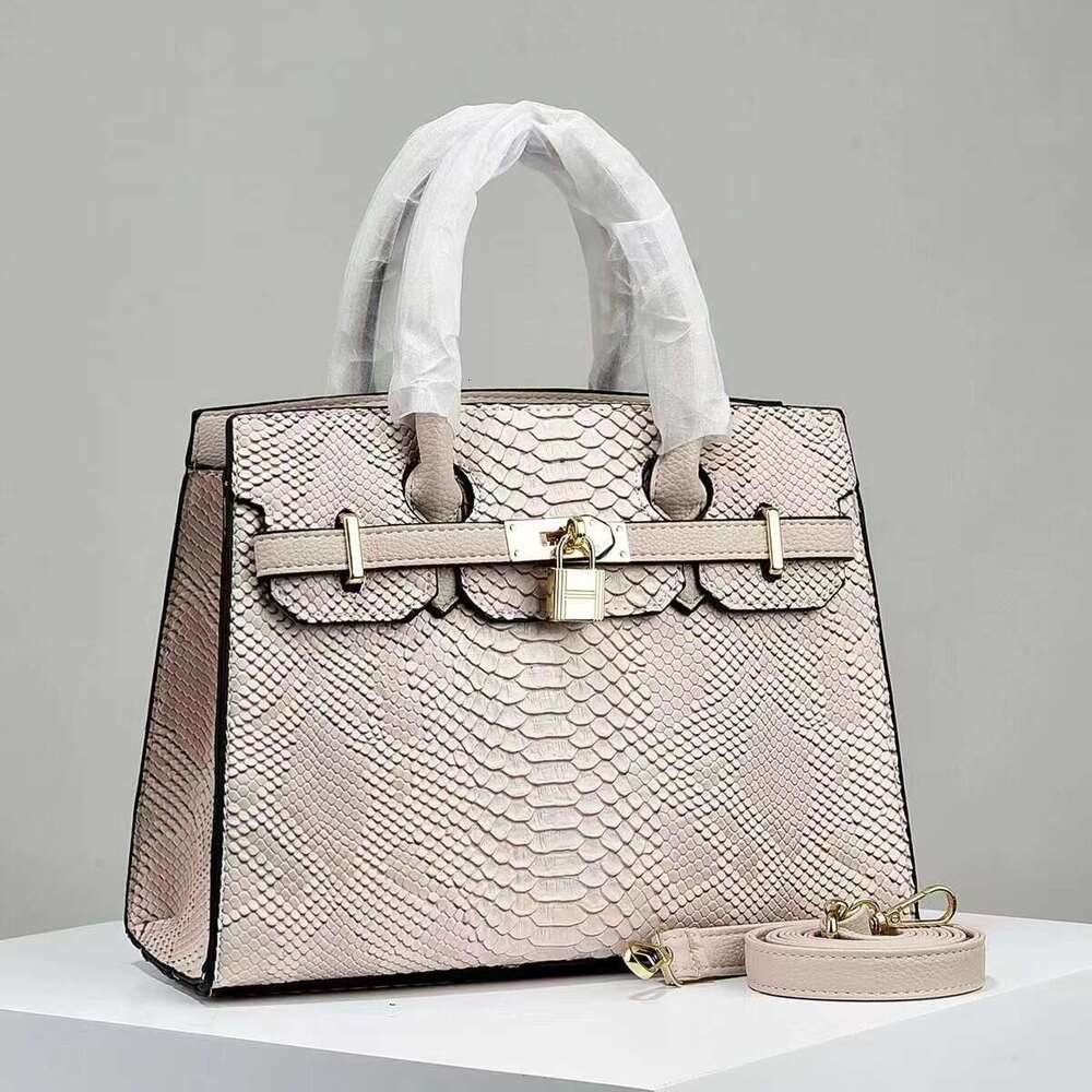 Designer Bag Versatile Fashionable Large Capacity Handbag, Women's Shoulder Bag, Shiny Leather, Stone Patterned Handbags