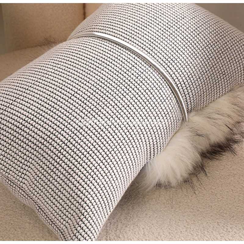 Pillow Case DAVINRICH Nordic Snow Fox White And Gray Textured Faux Fur Lumbar Case Modern Minimst Luxurious Cushion Cover 30x50cm C251120