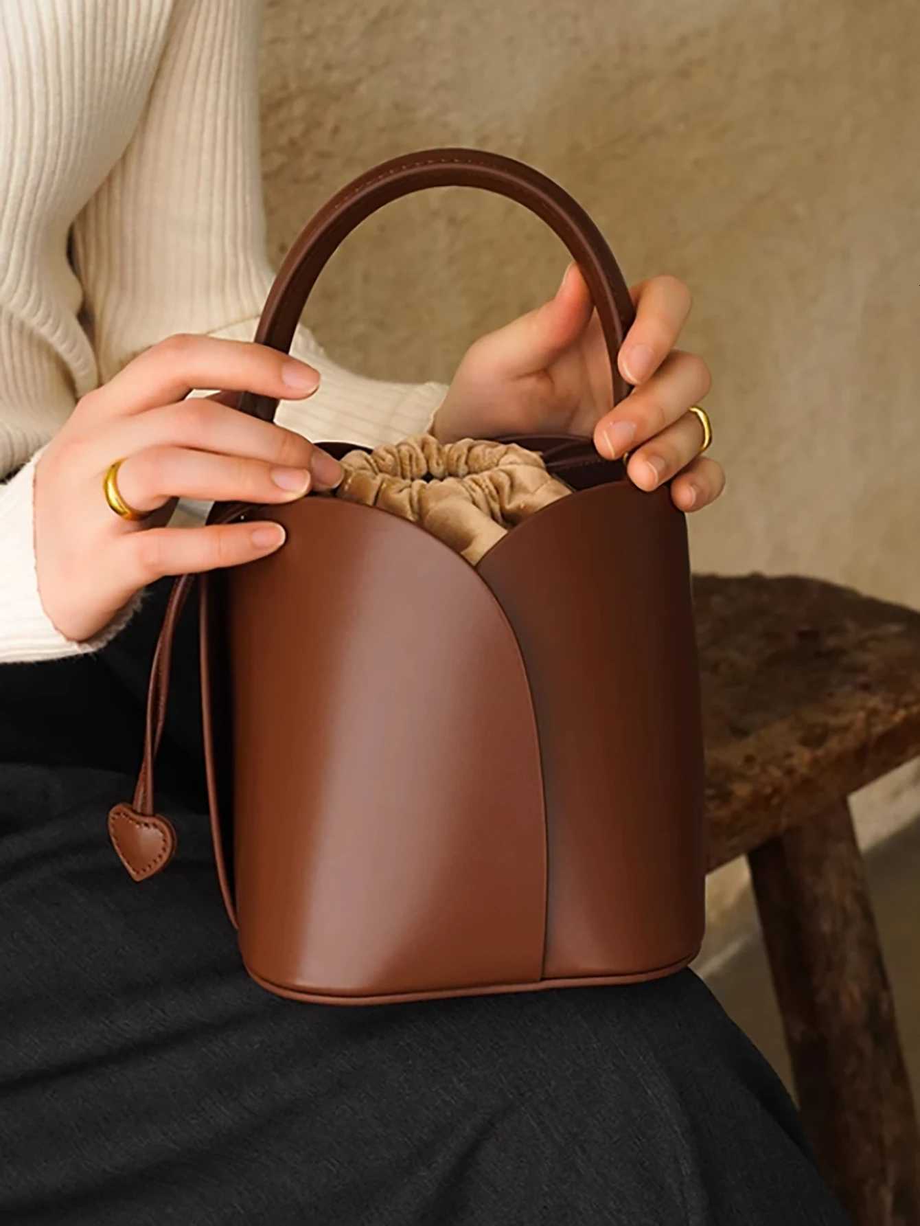 Drstring pocket petals new vegetable basket bucket bag niche design wens handbag wens shoder crossbody bag Y251120