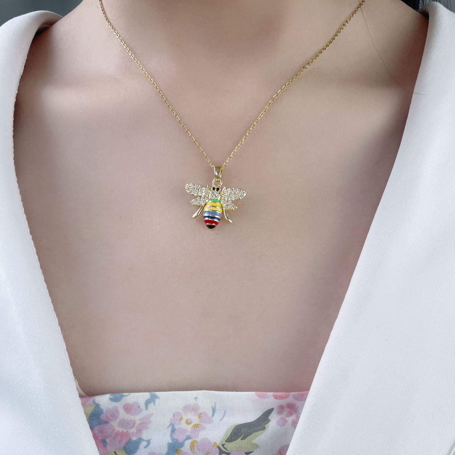 Womens necklace with dripping oil bee and dragonfly design high-end and luxury style designer necklace for jewelry woman necklace designer for women y - view 5