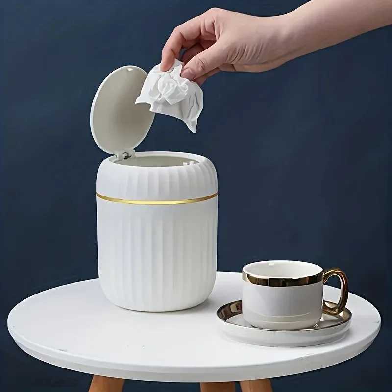 Mini Desktop Trash Can with Lid Garbage Office Desk Storage Box Waste Bin Organizer Bedroom Made Durable Plastic Home Supplies C251120