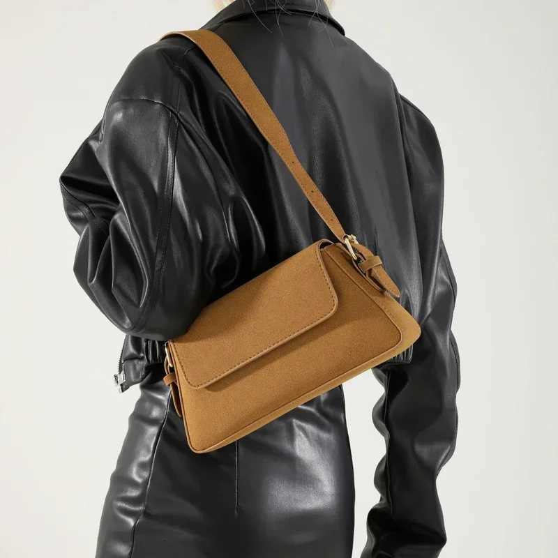 Luxury Purple Single Shoder Bags For Wen Solid Color PU Leather 2024 Trend Handbags Small Purse Lady Designer Zipper Cluch Y251120