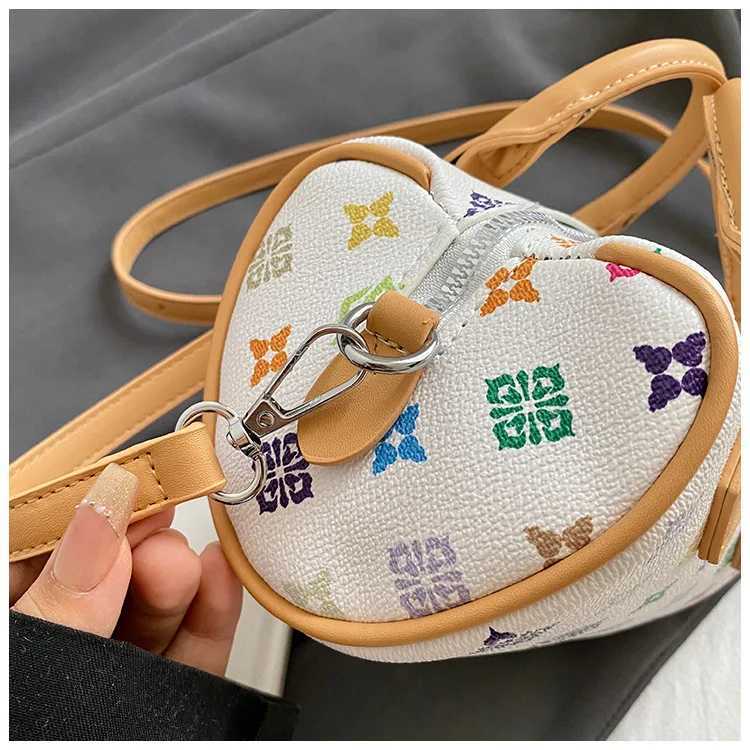 25 Autumn Winter Must-Have Wens Classic Printing Bag - Simple Atmosphere Cmuting Handbag/Shoder Mahes Trench Coats Y251120