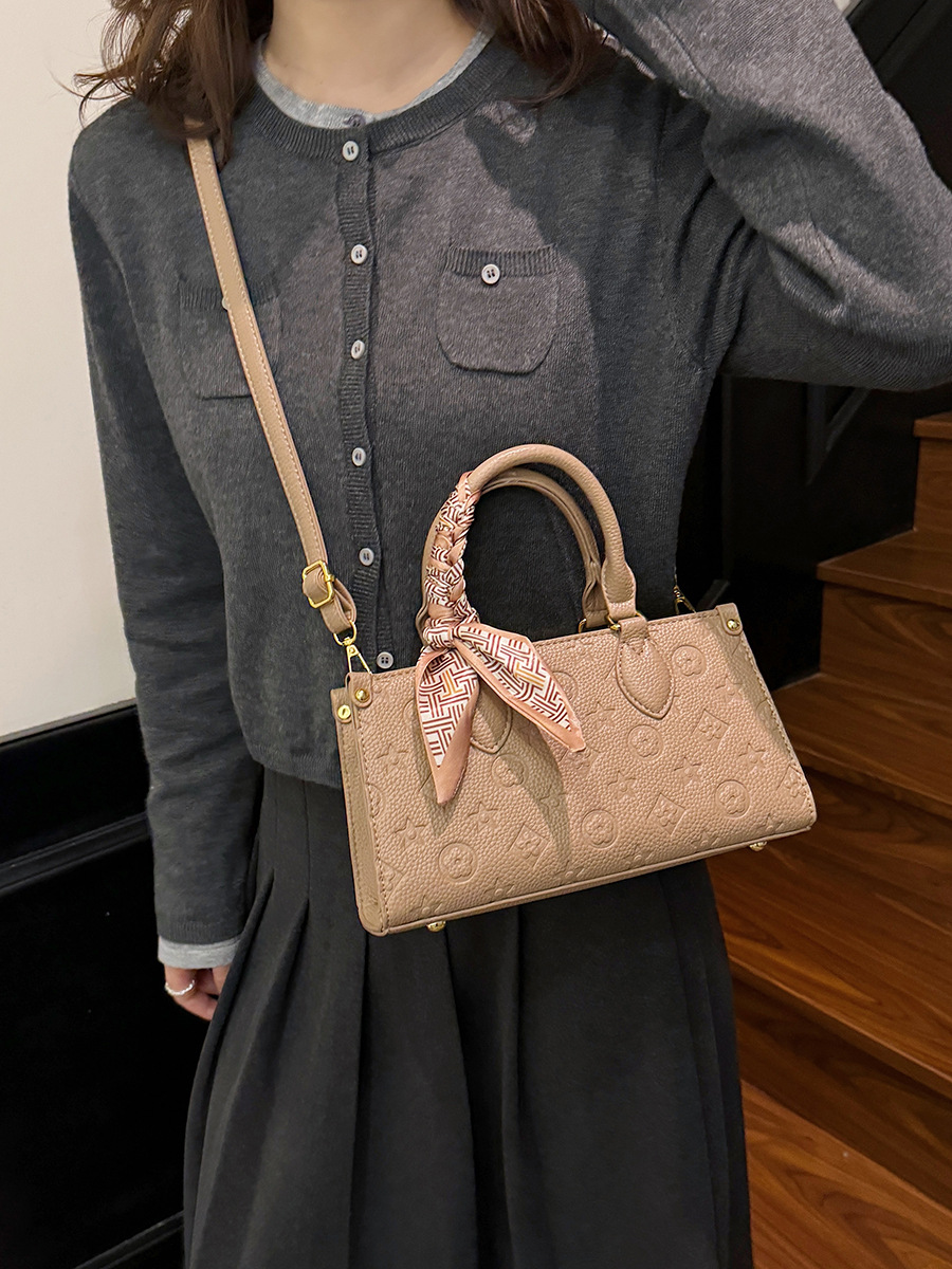 The New Autumn And Winter Fashion Single-Shoulder Crossbody Handbag Is Simple And Elegant