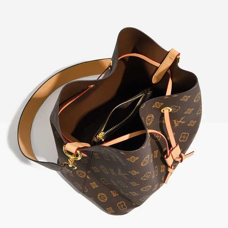 2025 New Shoder Textured Bucket Bag Fi Versatile Handbag Premium Wens Crossbody Bag Y251120