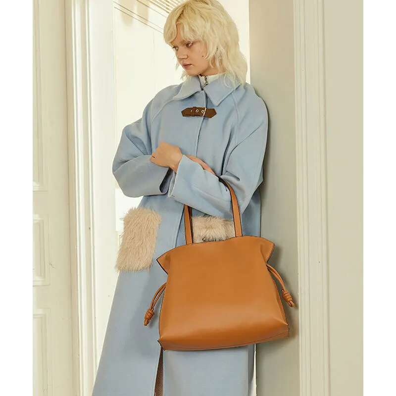 Women's Fashion Drawstring Tote Genine Leather Ladies New Minimalist Large Pleated Bag Shoulder Handbag Designer bag