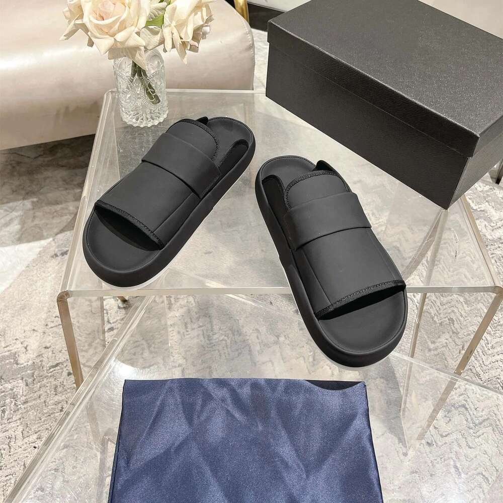 Men Size38-46 Genuine Leather Slippers Flat Platform Summer Slides Beach Flats Leisure Designer Shoes atillas De Hombre