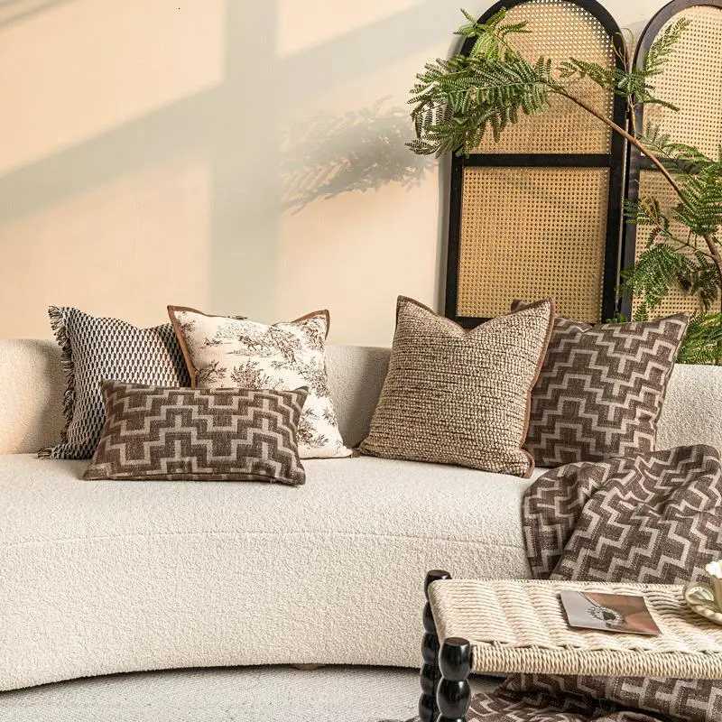 Pillow Case Retro Brown Color s Geometric Jacquard Cushion Case Luxury Simple High Quty Decorative Cover For Sofa Chair Home C251120