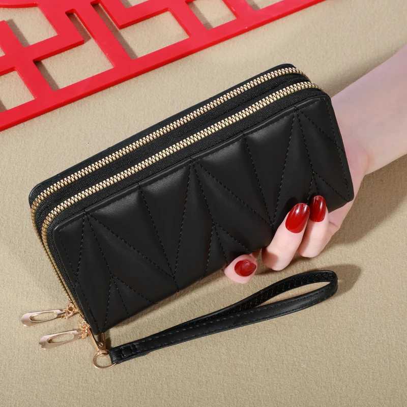 Simple Large-capacity Long Wallet Solid Color Zipper Coin Purse Valentines Day Clutch Bag With WristbandW251120
