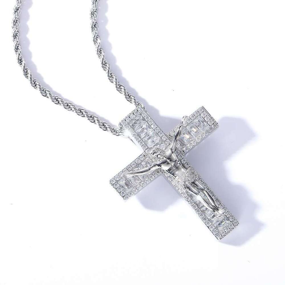 Luxury necklace cross copper micro-inlaid ice out VVS Moissanite hip Hop pendant for men and women Free delivery