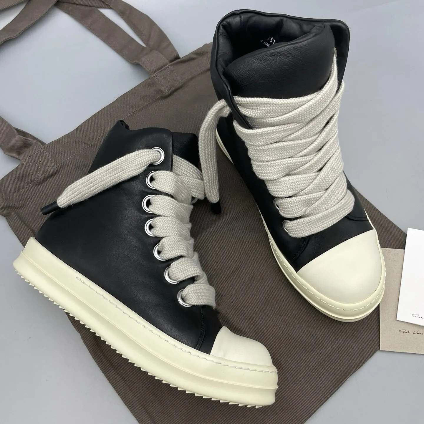 Designer high top men's casual boots high-quality canvas women's sports shoes design casual leather boots outdoor multifunctional thick soled Luxury casual shoe