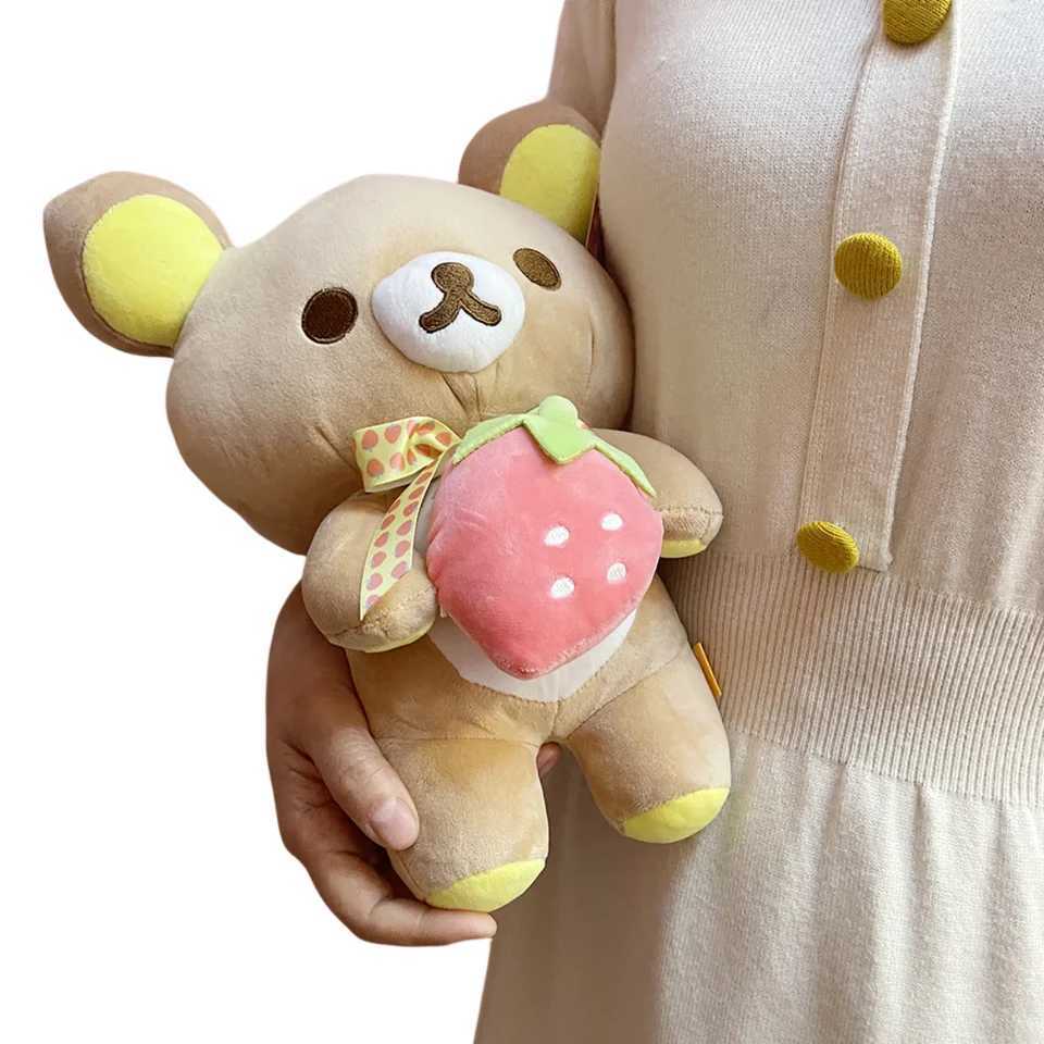 New Strawberry Rilakkuma Plush Doll Kawaii Anime Brown Bear Pelcuhe Stuffed Cute Couple Toy Girl Like Gifts G251120