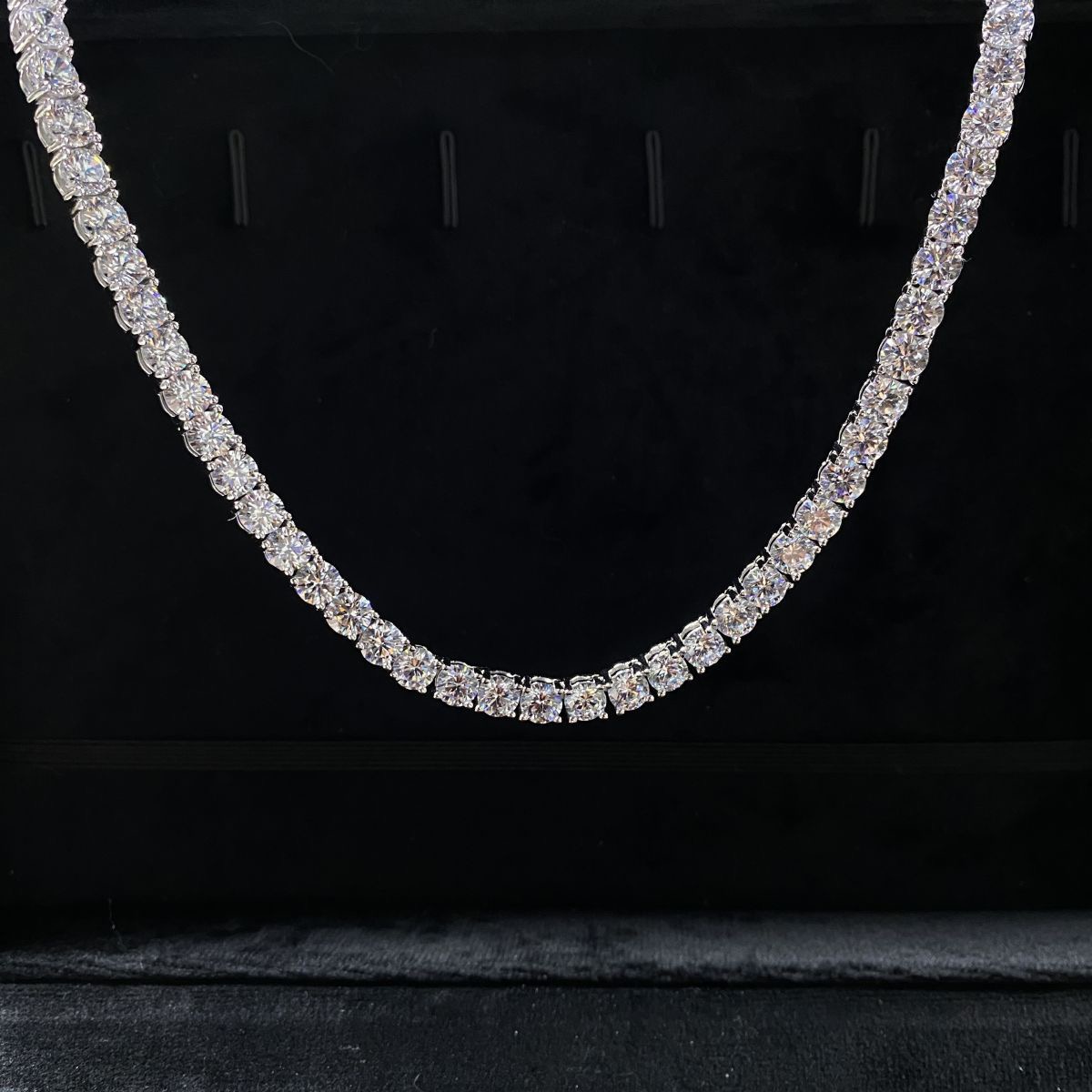 Unisex VVS Moissanite Tennis Chains Precision Crafted Hip Hop Necklaces in Various Sizes (3mm-5mm) with Pass Dial Tester