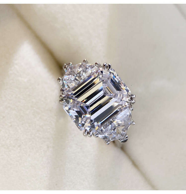 for Women Ins Trendy Fashion Finger Short Thick Suitable Personality Retro Emerald High Carbon Diamond Ring Imitation