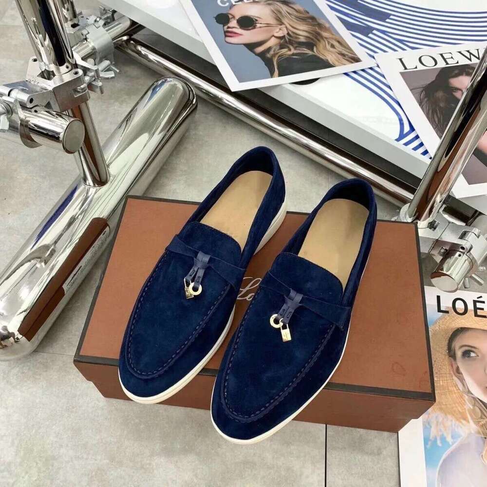 Suede Loafers Men Women Fashion High Quality Shoes Lady Round Toe Comfortable Female Slip-on Flat Lazy Slippers Sneakers
