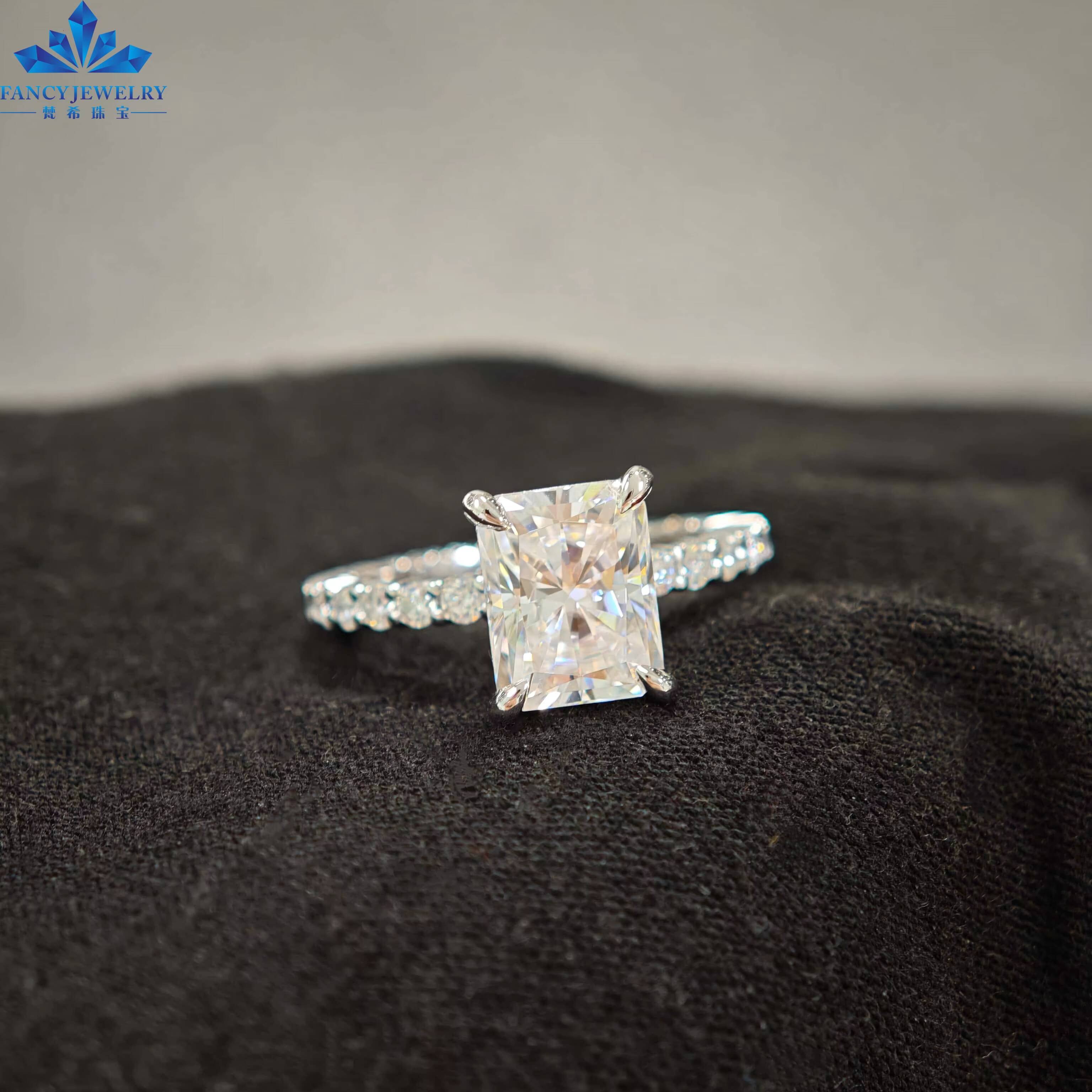 Luxury 14K 18K White Gold 1-3CT Radiant Cut Moissanite Four Claw Prong Diamond Rings Elegant Party Gift Jewelry