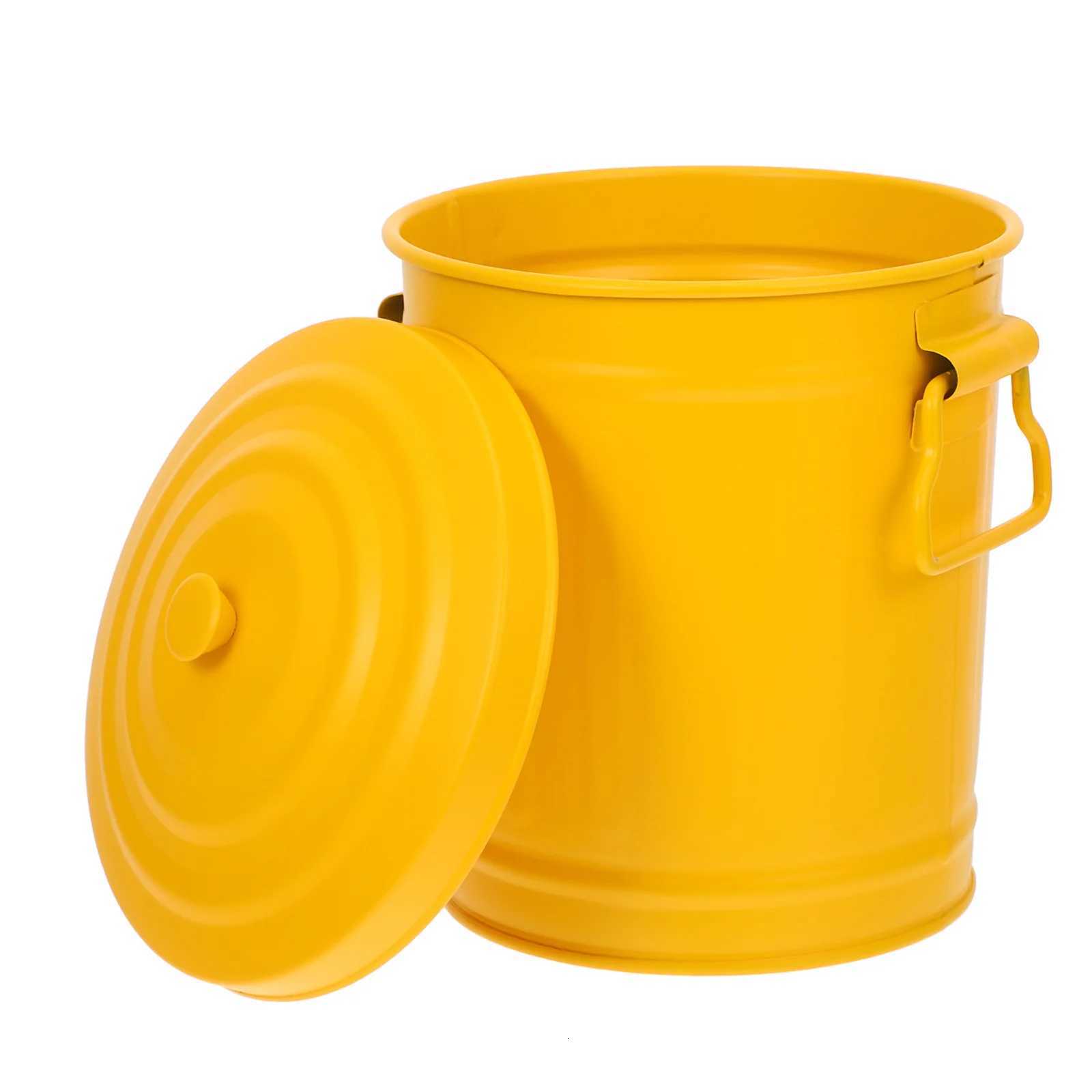 Mini Trash Can Pencil Holder Candy Bucket with Lid Camping Pickup Garbage Pail Marker Automotive Table Tin C251120