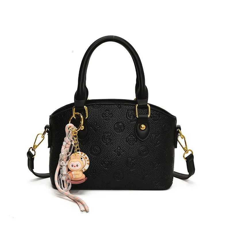 2025 Mogram Shoder Bag Vintage Pebble Grain Crossbody Purse Lightweight Adjustable Large Capacity Tote for Wen Work Y251120