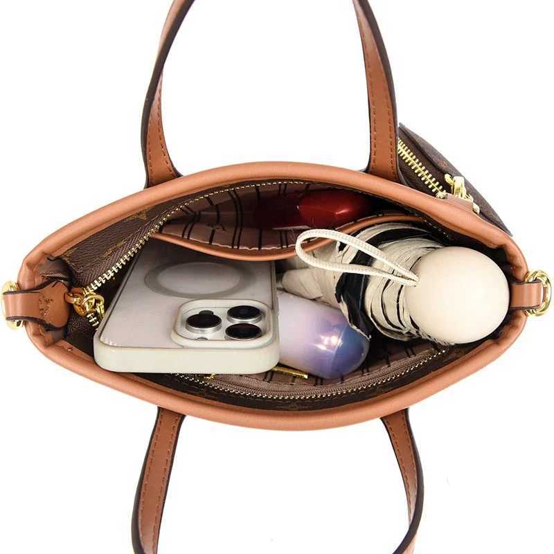 2025 Leather Underarm Bag Spacious Tote Purse for Wen Crossbody/Shoder Mti-Way Vintage Elegant Y251120