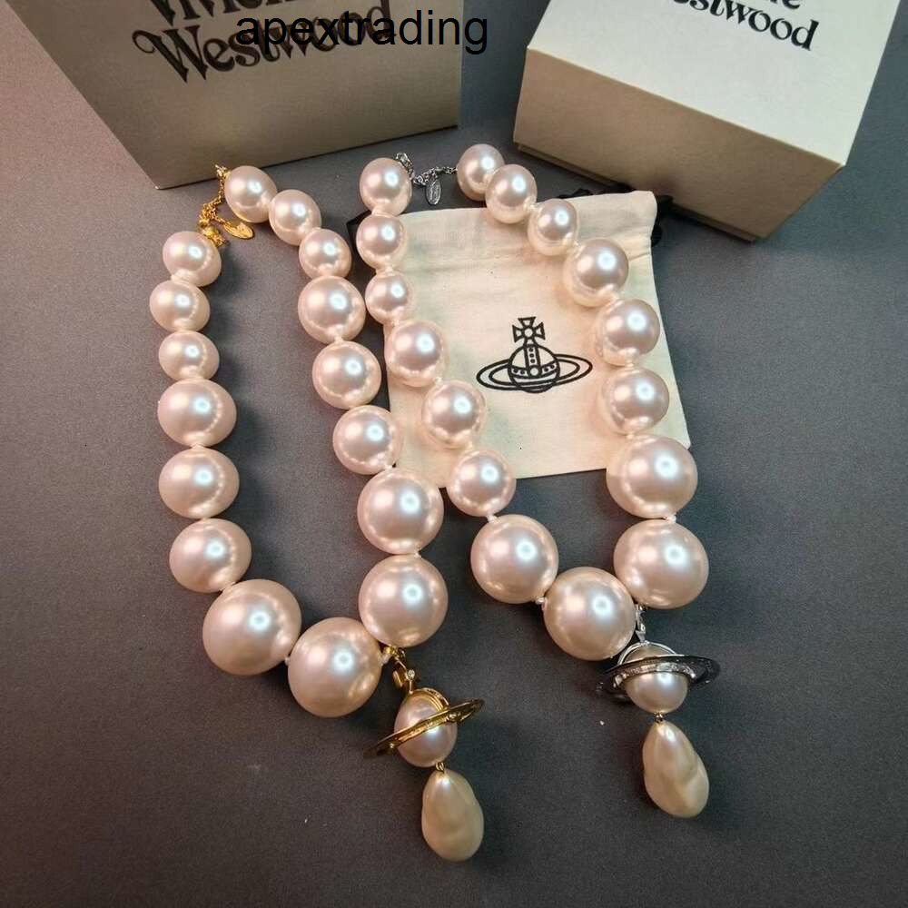 Designer Westwood Empress Dowager Xi Exaggerates the Large Water Droplet Pearl Necklace a Woman with a Highend viviane Vivienme viviennen viviennely west wood QC0Y