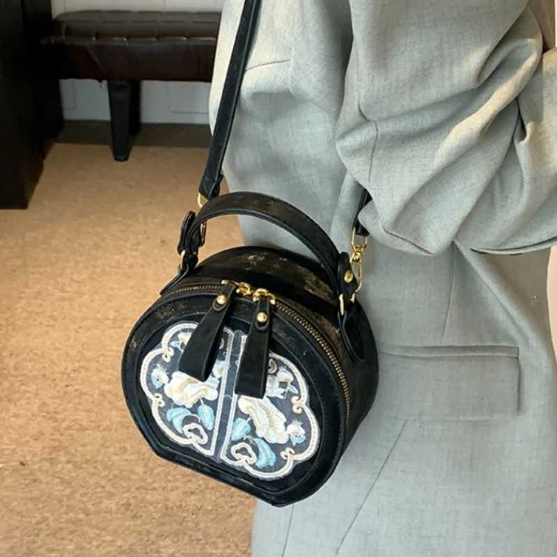 Elegant Embroidery Small Round Bag PU Material New Wens Artistic Niche Creative Design Crossbody Bag Ethnic Style Handbag Y251120
