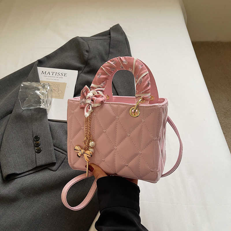 Trendy Wine Red Dia Lattice Crossbody Bags Women Fashion PU Leather Tote Hot Square Bag Lady New Delicate Small Handbag Z250303 Classic bags