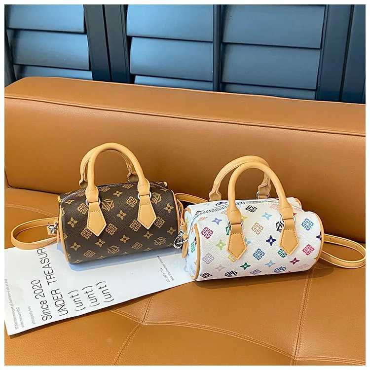 25 Autumn Winter Must-Have Wens Classic Printing Bag - Simple Atmosphere Cmuting Handbag/Shoder Mahes Trench Coats Y251120