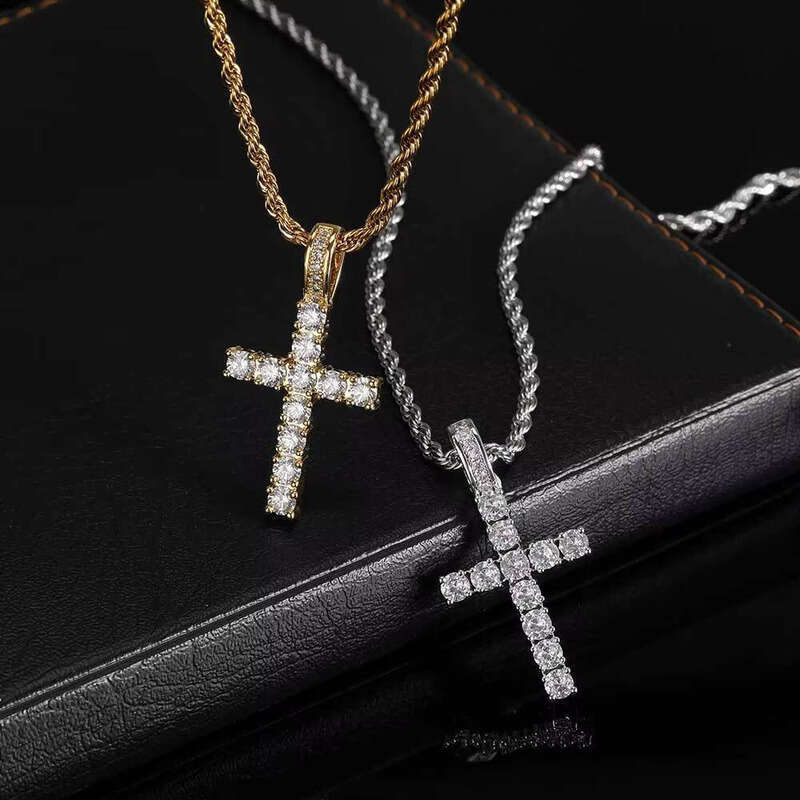 Hip Hop Jewelry Christian Jesus Necklace Inlaid with 5A moissanite Cross Pendant