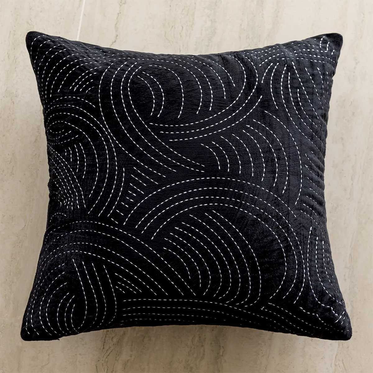Pillow Case 2024 Black Light Luxury Cushion Cover High End Plaid Woven case Modern Minimst Living Room Decoration with cases C251120