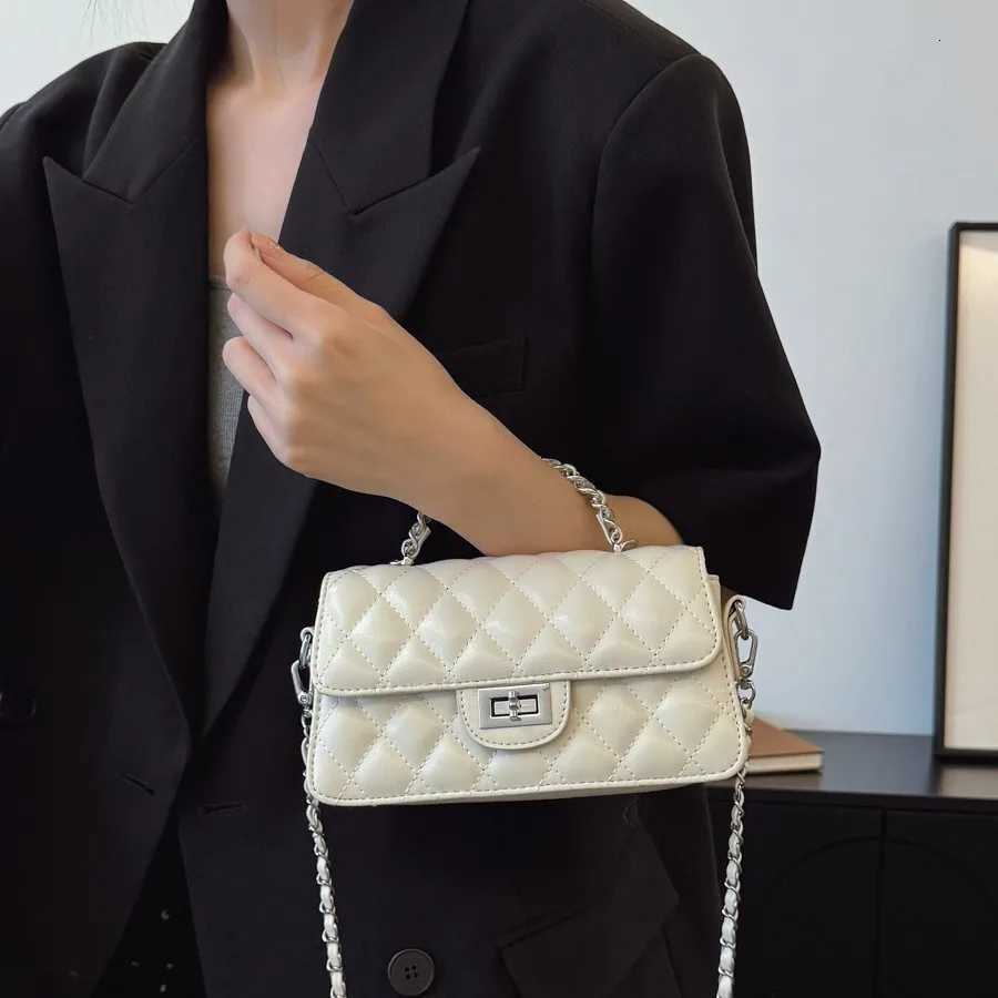 2025 Wens Premium Diamd Shoder Handbag Embroidered Thread Chain Detail Trendy Lock Ideal for the Fiable Cmuter Y251120