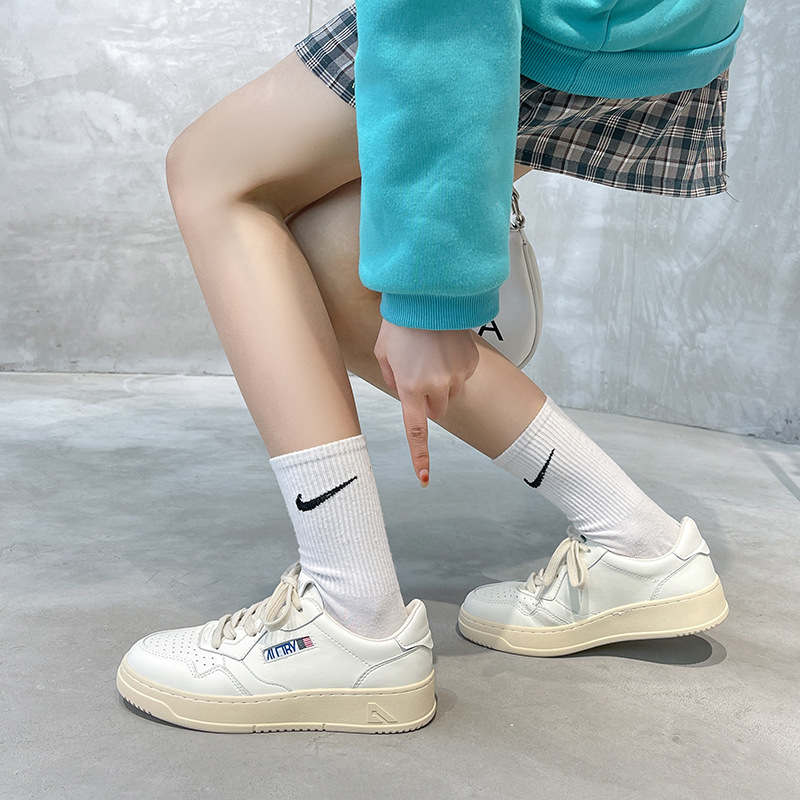 Women's Genuine Leather Platform White Sneakers Korean Niche Versatile Lace-Up Trainers Outdoor Board Shoes Platform Footwear