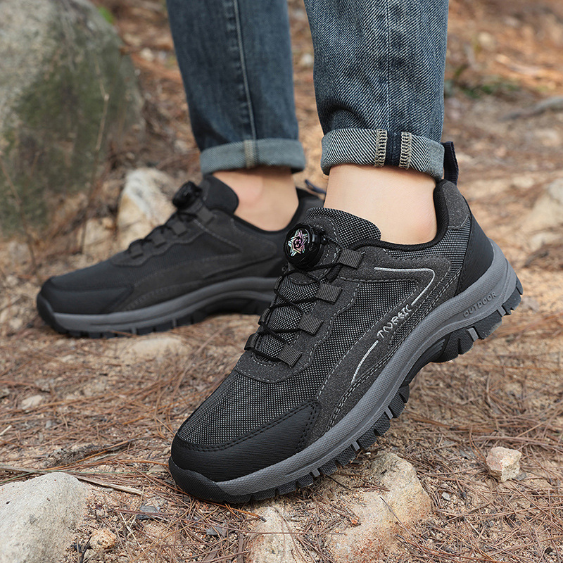 New Unisex Outdoor Sneakers Wear-Resistant Rotating Buckle Versatile Sports Footwear Comfortable Daily Wear Trainers Suitable for Outdoor Activities 3