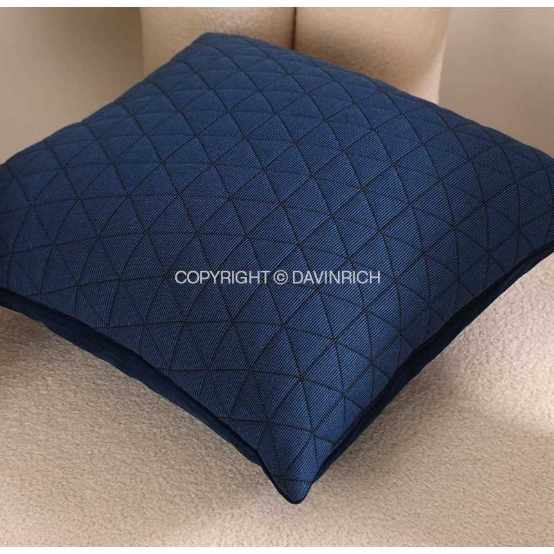 Pillow Case DAVINRICH Nordic Snow Fox White And Gray Textured Faux Fur Lumbar Case Modern Minimst Luxurious Cushion Cover 30x50cm C251120