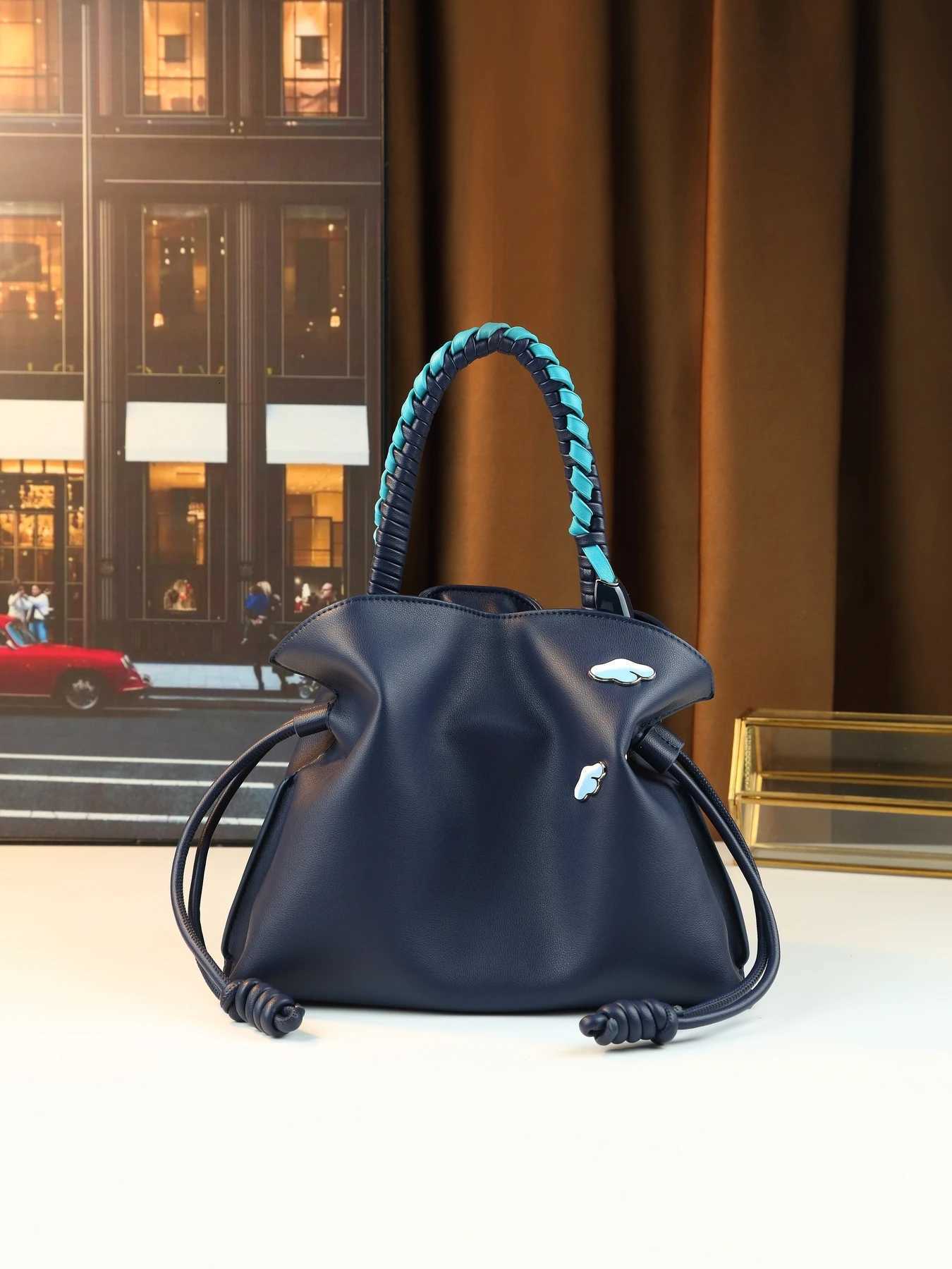 Fi casual portable drstring lucky bag foreign style woven hand-held handbag persali wens bag Y251120