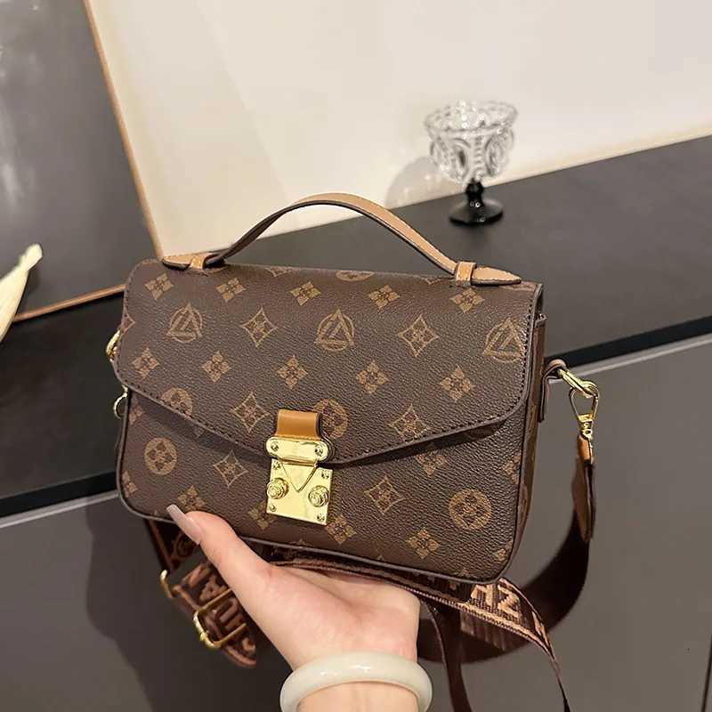 Vintage Print Tote Bag Textured Shoder Purse for Wen Minimalist Crossbody Tote Versatile Day-to-Night Bag Chic Sling Bag Y251120