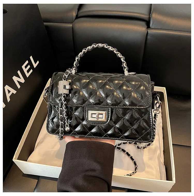 High-quality Diamd Chain Bag Wens 2025 New Fi Xiaoxiangfeng Shoder Bag Versatile Niche Messenger Bag Y251120