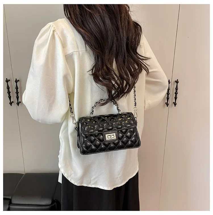 High-quality Diamd Chain Bag Wens 2025 New Fi Xiaoxiangfeng Shoder Bag Versatile Niche Messenger Bag Y251120
