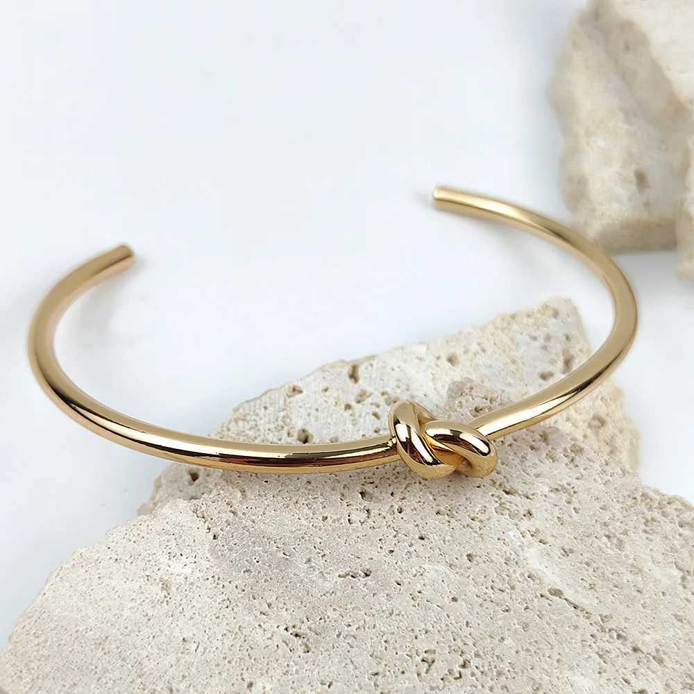 Simple knot bracelet womens open cuff bracelet stainless steel adjustable knot bracelet fashionable jewelry Valentines Day giftT250420