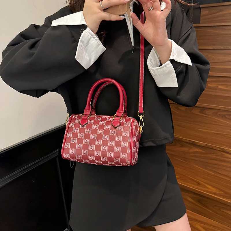 New Wens Bag - Simple Mogram Design High-End Texture Shoder Crossbody Bag Y251120