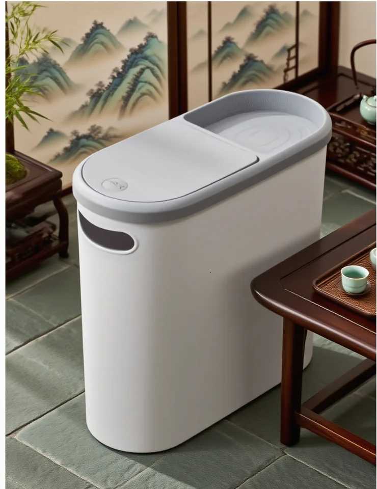The simple design style of the trash can be easily integrated into a variety of home decoration styles C251120