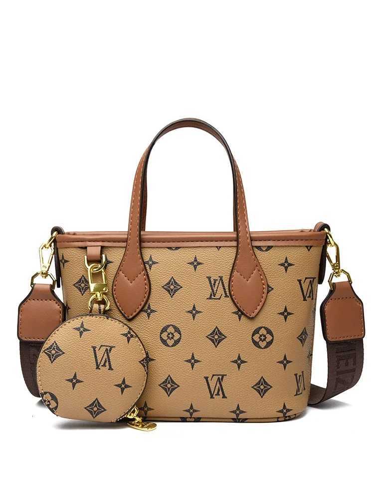 2025 Leather Underarm Bag Spacious Tote Purse for Wen Crossbody/Shoder Mti-Way Vintage Elegant Y251120