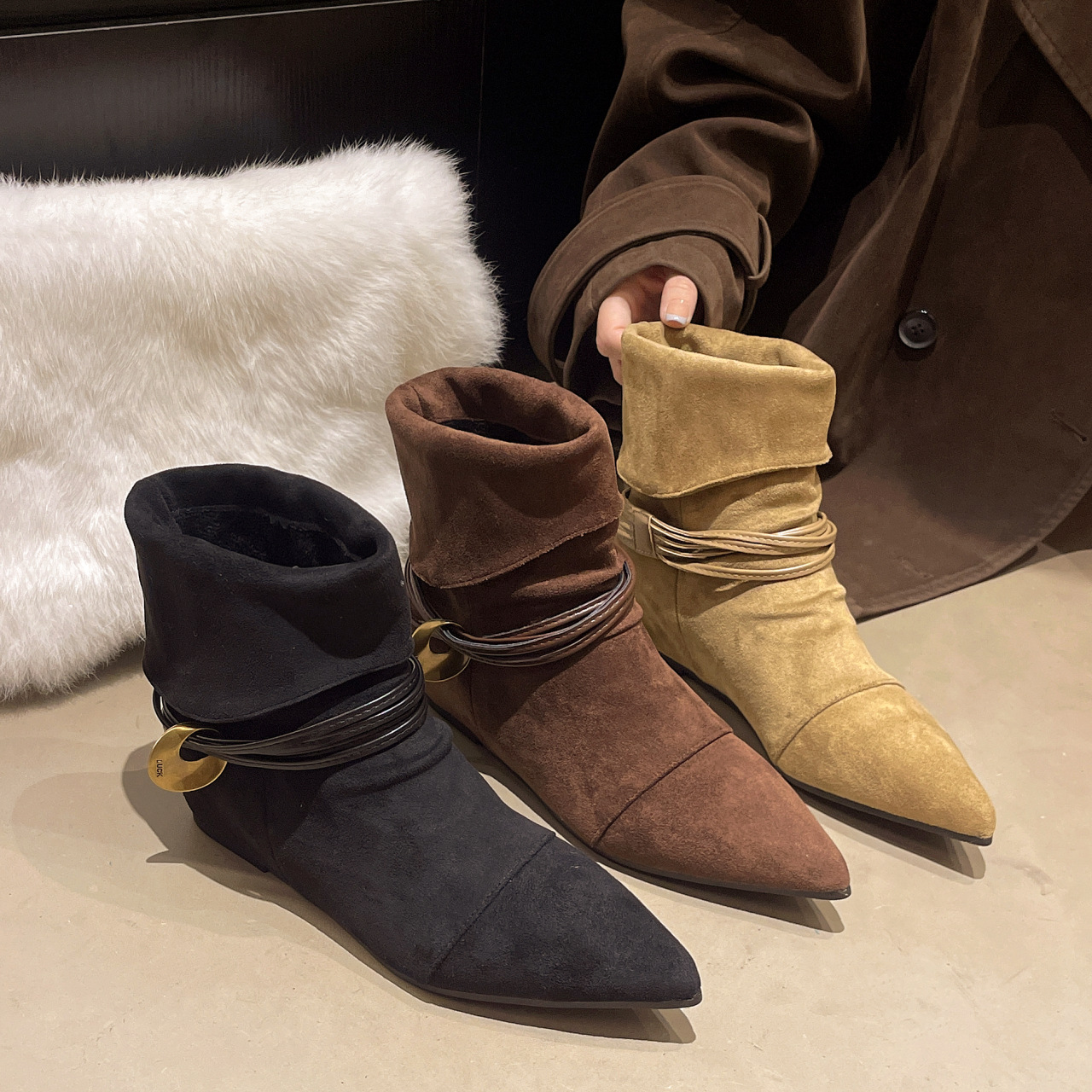 Free delivery designer boots Comfortable and fashionable short boots with simple design for women's boots