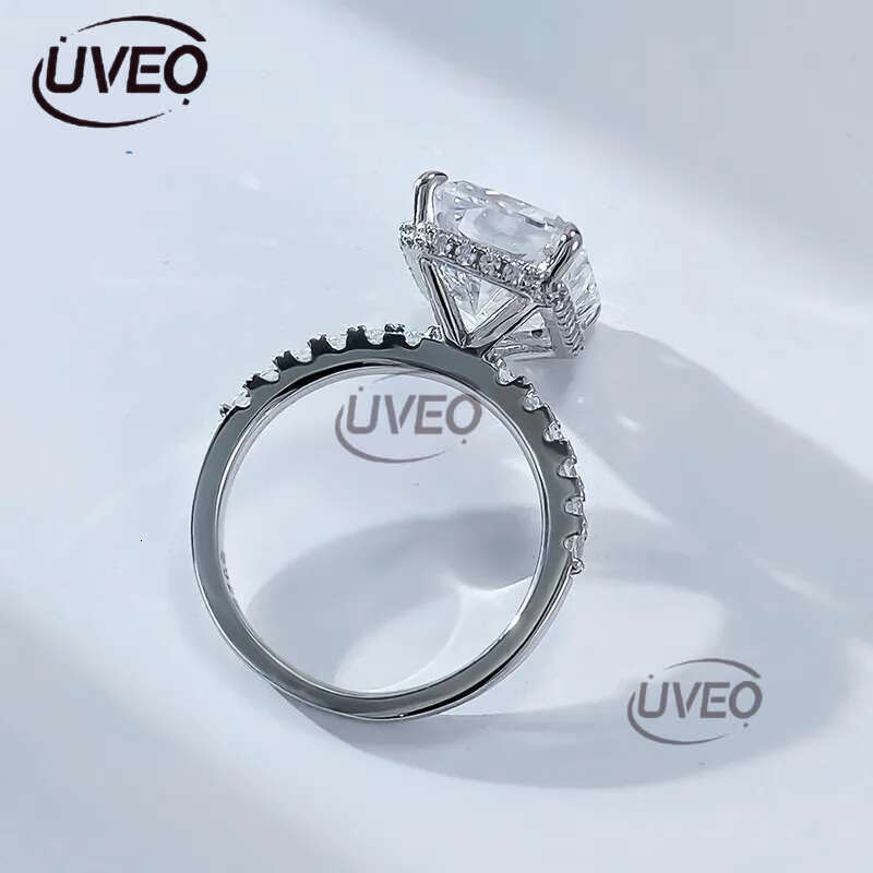 2024 Choucong Wedding Rings Elegant Jewelry Sparkg Pure 100% Sterg Sier Natural Moissanite Dia Gemstones Party Women Engagement Ring Gift