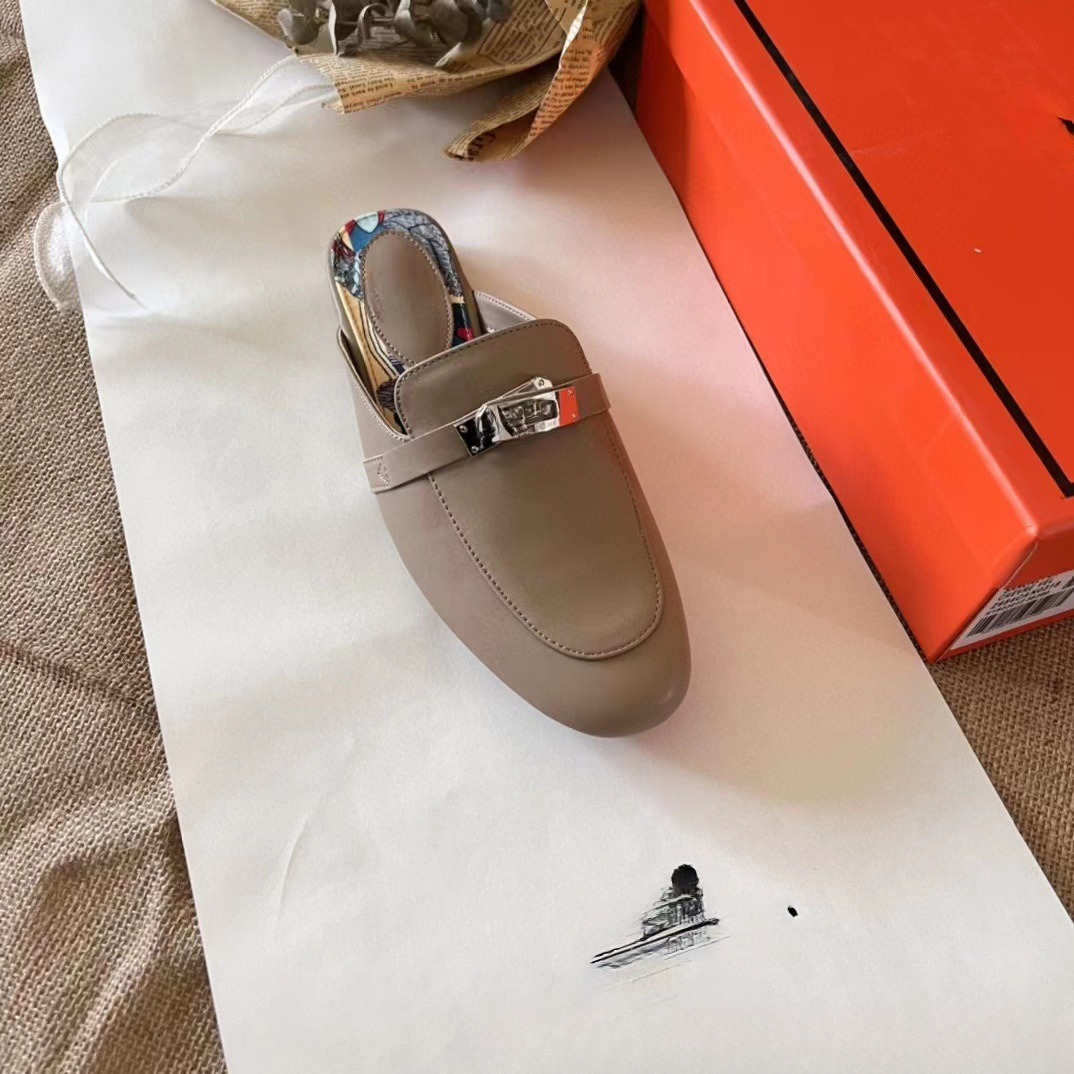 2025 New Designer Fashion Women's Flat Shoes Leather Casual Sandals