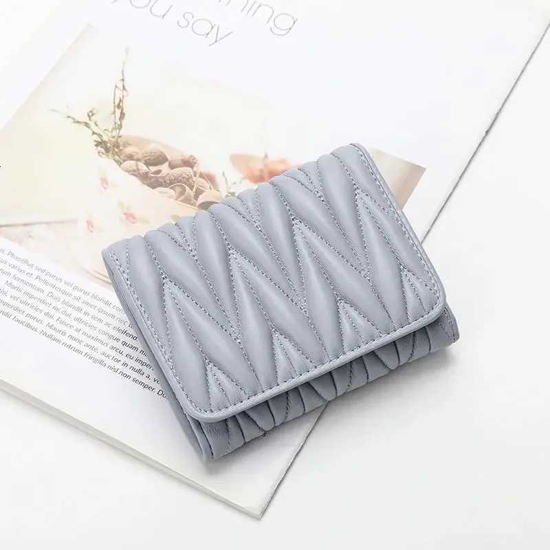 Versatile Cropped Sheepskin Soft Wallet Womens 2024 New Product Genuine Leather Ultra-thin Large Billfold Foldable Card HolderW251120
