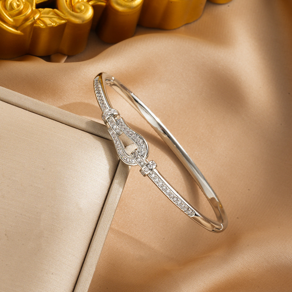 Luxury Brand Designer Jewelry European And American High-End Celebrity Style Micro-Inlaid Horseshoe Bracelet Niche Design Light Luxury Fashion Bracele