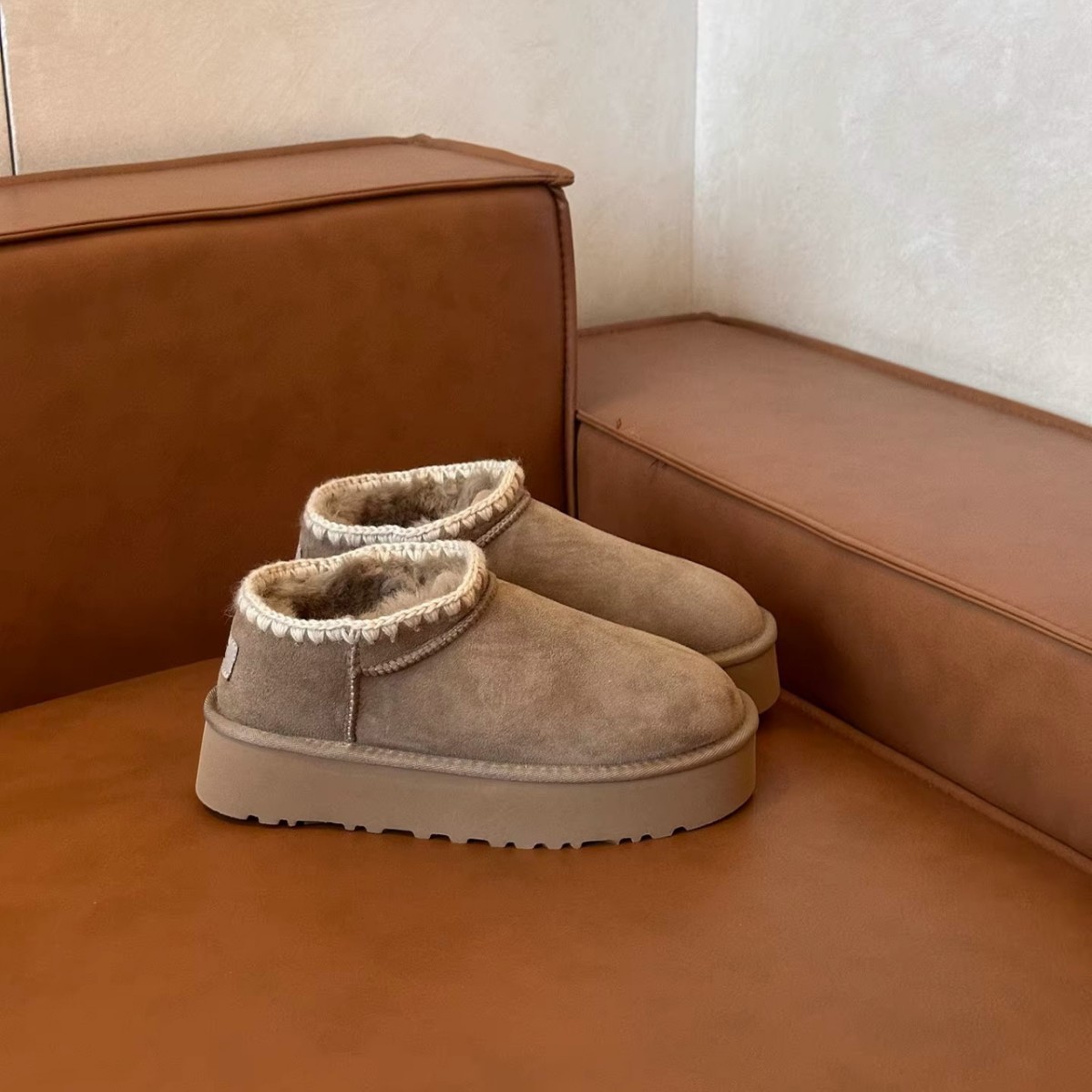 New free shipping designer boots for womens snow boots beige brown Thickened Fleece Lined Winter Boots with Thick Soles and Woven Short Calf Design